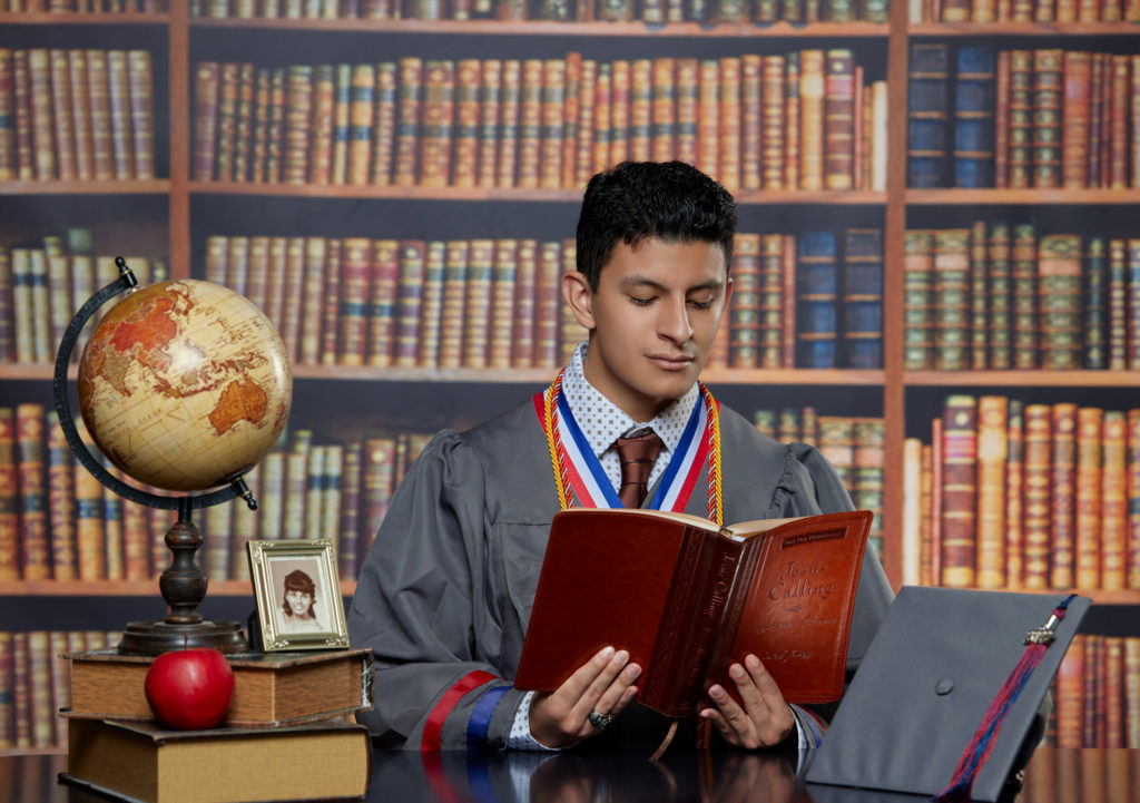 What To Do For Perfect Graduation Photos